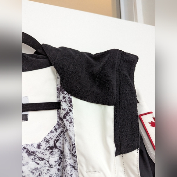 Columbia Freestyle Ski Omni-Tech Jacket, Size Medium - Picture 5 of 17